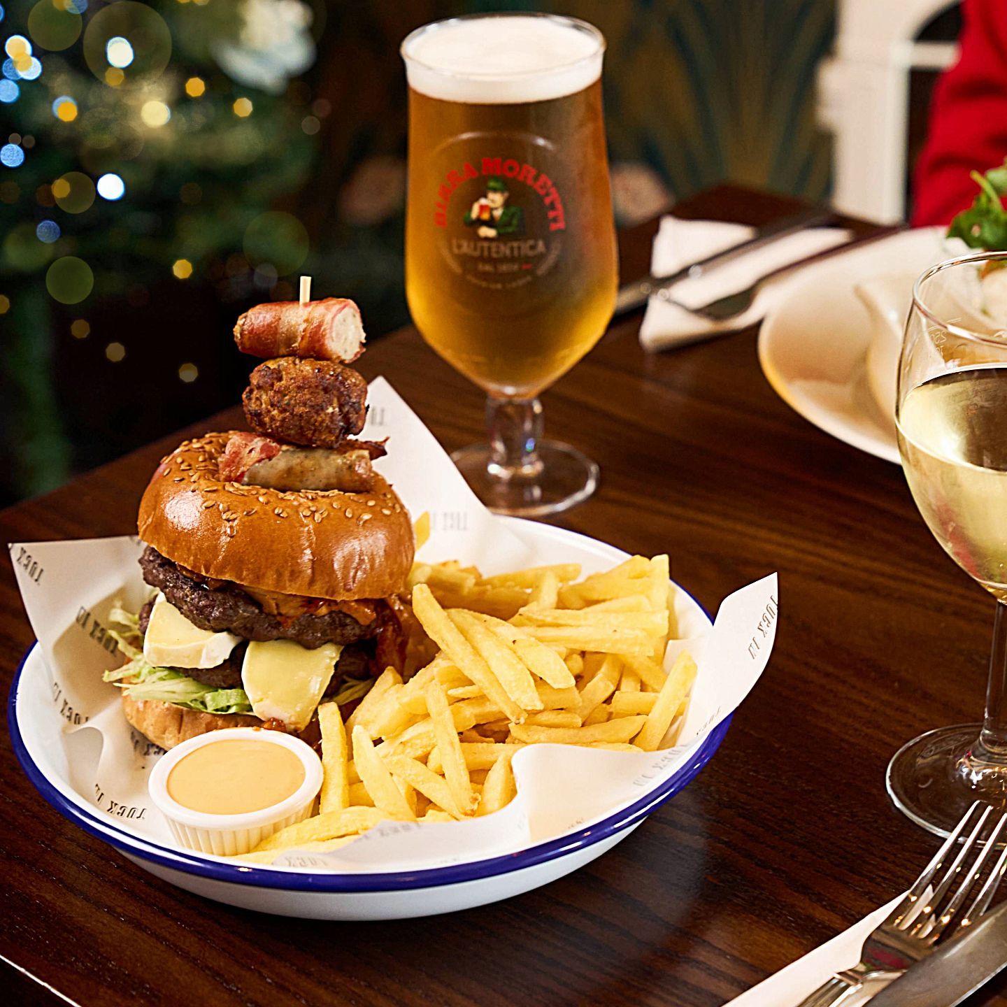 Festive Lunch & Dinner at The Saxon Arms Witham in Witham Essex CM81FQ